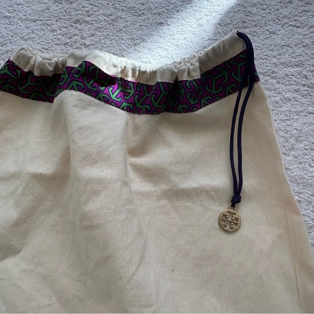Tory Burch Drawstring Linen Dust Bag - Picture 2 of 9